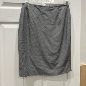 Calvin Klein size 6p black and white houndstooth knee length skirt suit skirt